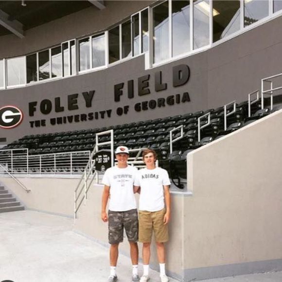 Meet your Posher, Avery - Picture 1 of 1